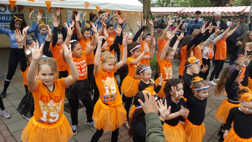 Koningsdag Optreden Weer Een Groot Succes X Clusivedance Nl